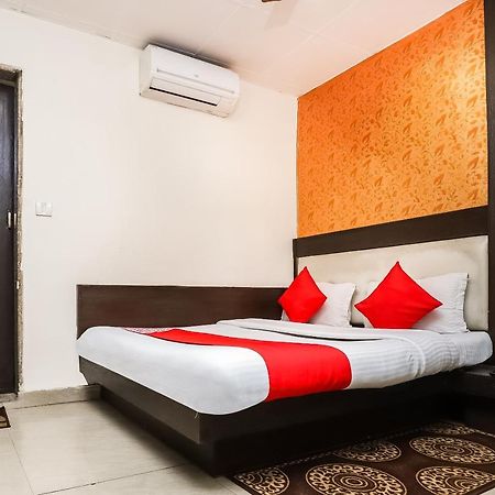 OYO 6317 Hotel Shiv Palace New Delhi Exterior foto