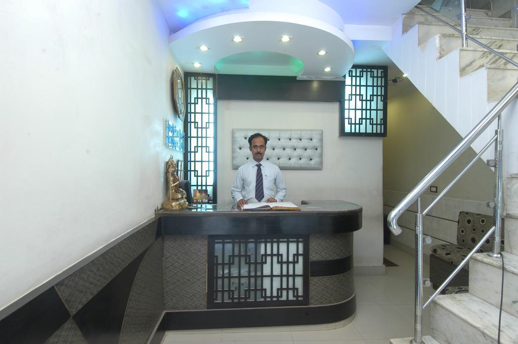 OYO 6317 Hotel Shiv Palace New Delhi Exterior foto